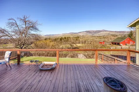 1271 Munson Drive Ashland OR 97520