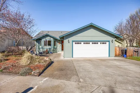 1271 Munson Drive Ashland OR 97520