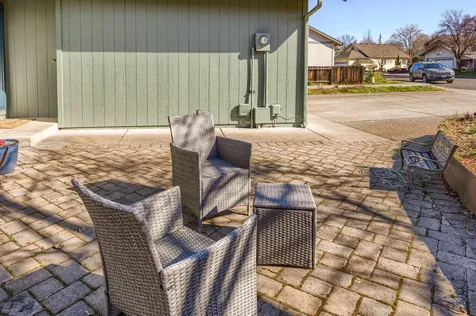 1271 Munson Drive Ashland OR 97520