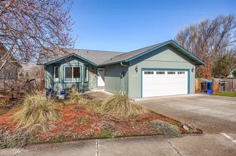 1271 Munson Drive Ashland OR 97520