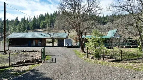 815 Old Trail Creek Road Trail OR 97541