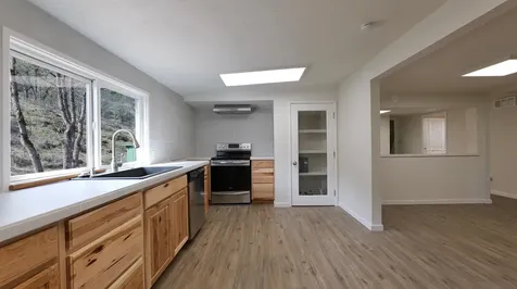 815 Old Trail Creek Road Trail OR 97541