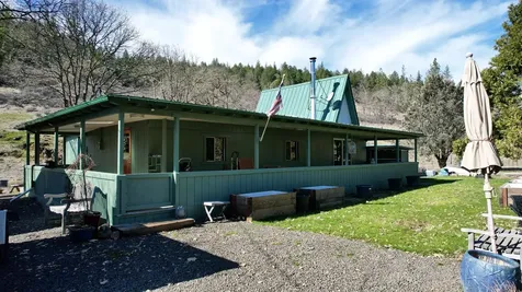 815 Old Trail Creek Road Trail OR 97541
