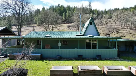 815 Old Trail Creek Road Trail OR 97541
