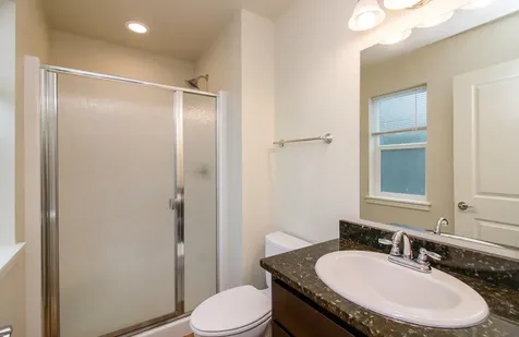 420 Oak Street Phoenix OR 97535