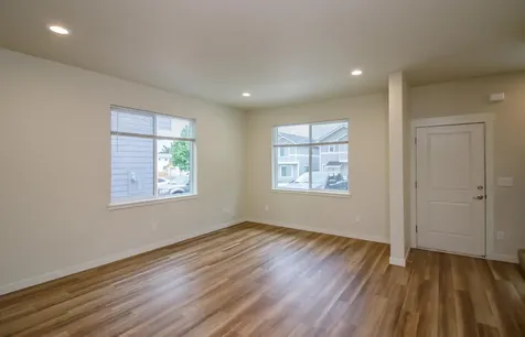 420 Oak Street Phoenix OR 97535