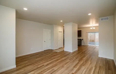 420 Oak Street Phoenix OR 97535