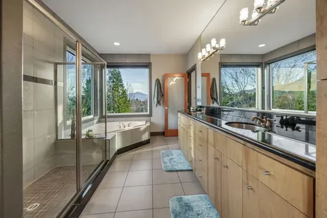 3730 Old Cherry Lane Medford OR 97504