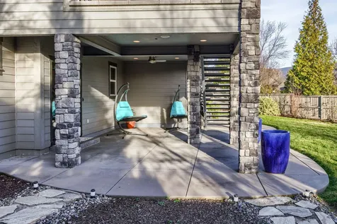 3730 Old Cherry Lane Medford OR 97504