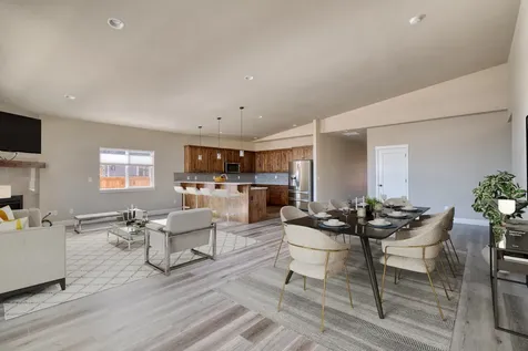 715 NW 13th Street Redmond OR 97756