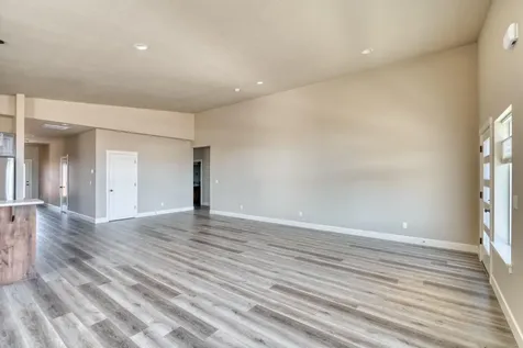 715 NW 13th Street Redmond OR 97756
