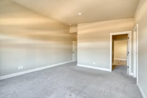 715 NW 13th Street Redmond OR 97756
