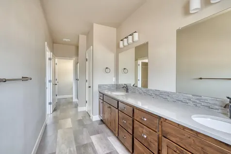 715 NW 13th Street Redmond OR 97756