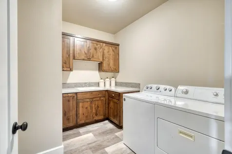 715 NW 13th Street Redmond OR 97756