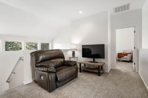 695 Sagebush Circle Redmond OR 97756