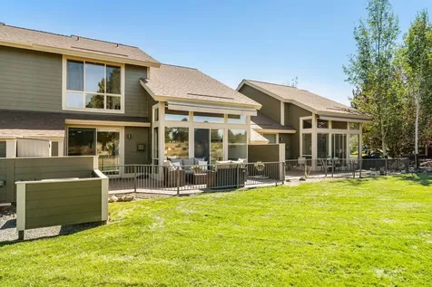 695 Sagebush Circle Redmond OR 97756