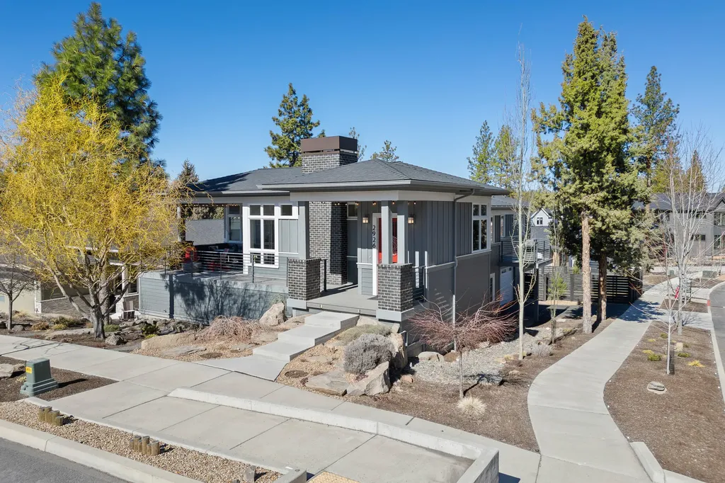 2926 NW Chardonnay Lane Bend OR 97703