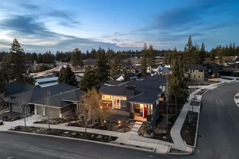 2926 NW Chardonnay Lane Bend OR 97703
