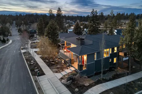 2926 NW Chardonnay Lane Bend OR 97703