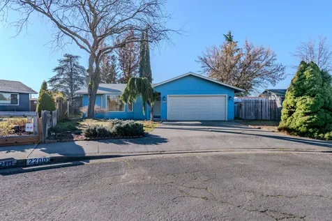 2200 Smokethorn Way Medford OR 97504