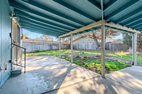 2200 Smokethorn Way Medford OR 97504