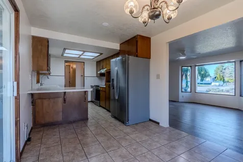 2200 Smokethorn Way Medford OR 97504