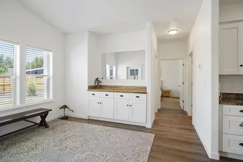 261 Oak Crest Way Medford OR 97501