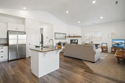 261 Oak Crest Way Medford OR 97501