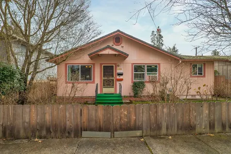 465 SW H Street Grants Pass OR 97526