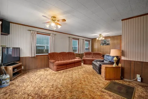 465 SW H Street Grants Pass OR 97526