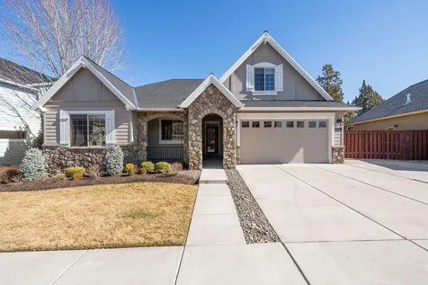 330 NW 28th Street Redmond OR 97756