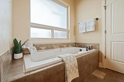 330 NW 28th Street Redmond OR 97756