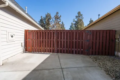 330 NW 28th Street Redmond OR 97756