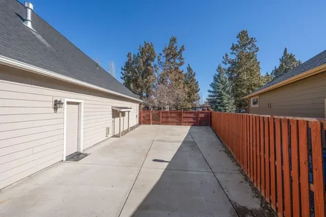 330 NW 28th Street Redmond OR 97756