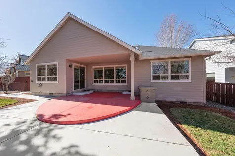 330 NW 28th Street Redmond OR 97756