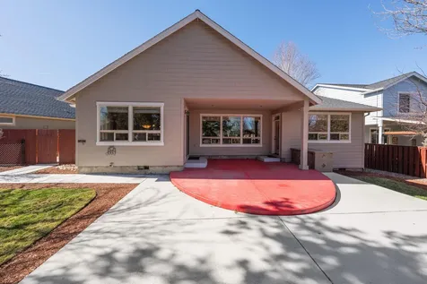 330 NW 28th Street Redmond OR 97756