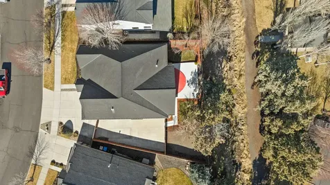 330 NW 28th Street Redmond OR 97756