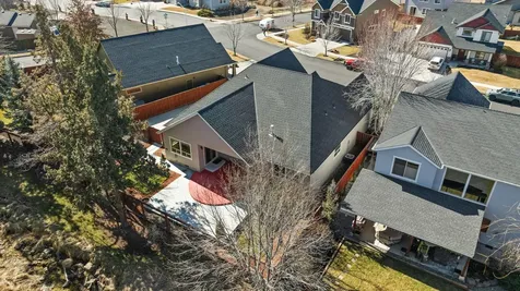 330 NW 28th Street Redmond OR 97756