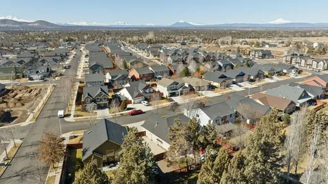 330 NW 28th Street Redmond OR 97756