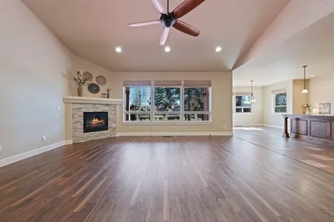 330 NW 28th Street Redmond OR 97756