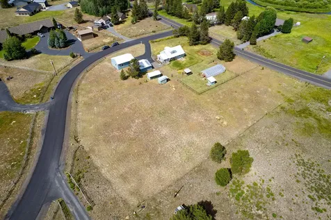 16631 Serpentine Drive La Pine OR 97739