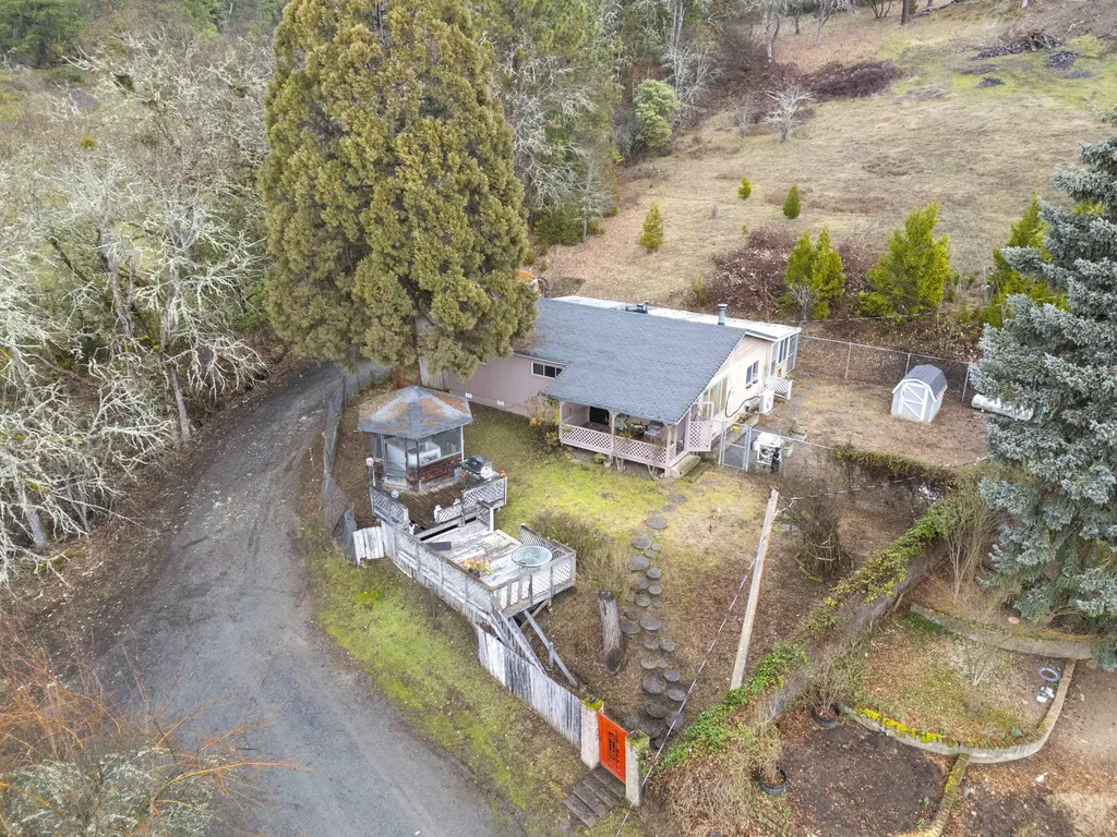 618 NE Greenfield Road Grants Pass OR 97526