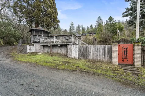 618 NE Greenfield Road Grants Pass OR 97526