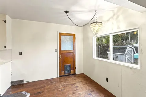 618 NE Greenfield Road Grants Pass OR 97526