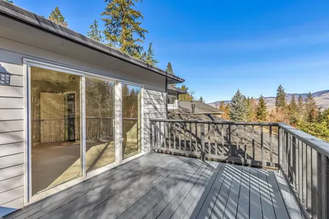 828 Roca Street Ashland OR 97520