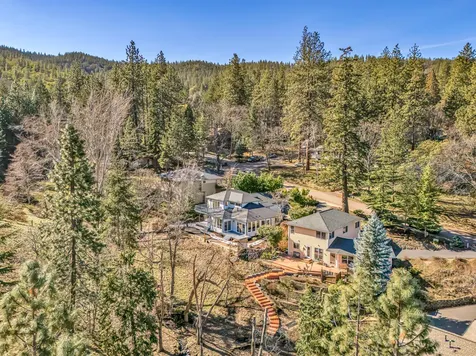 828 Roca Street Ashland OR 97520