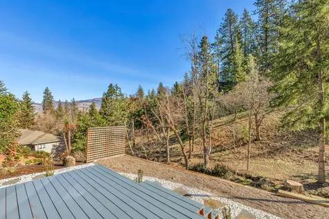 828 Roca Street Ashland OR 97520