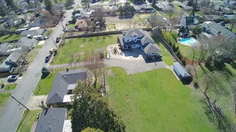 1316 NE Evans Street Grants Pass OR 97526