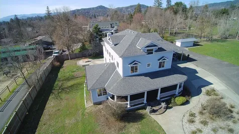 1316 NE Evans Street Grants Pass OR 97526
