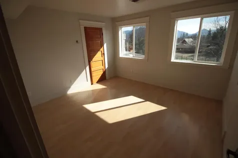 1316 NE Evans Street Grants Pass OR 97526